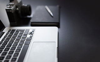 配资系统:正规股票配资平台官网-美股三大指数集体下跌 纳指跌超1% 英伟达跌超2%